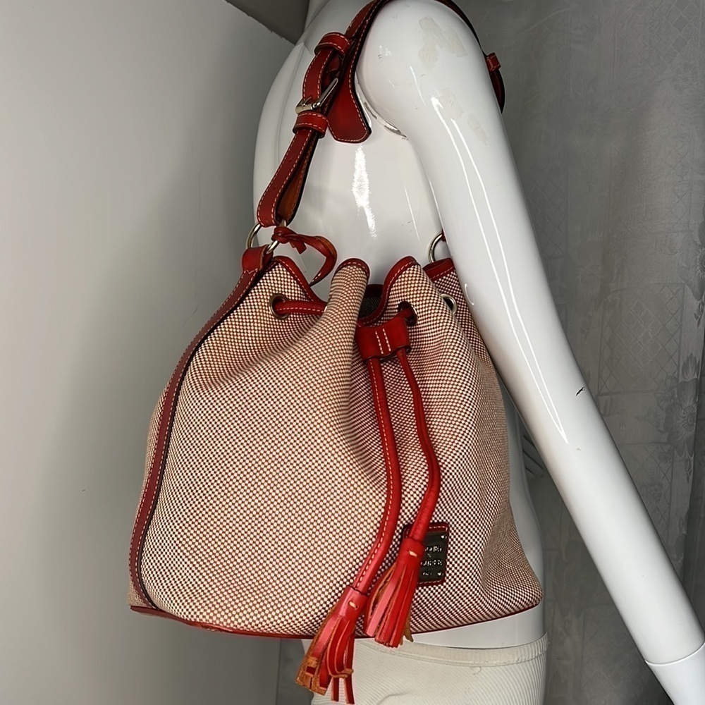 Dooney and Bourke Red Beige Canvas Leather Drawstring Shoulder Bucket Bag - Picture 6 of 16